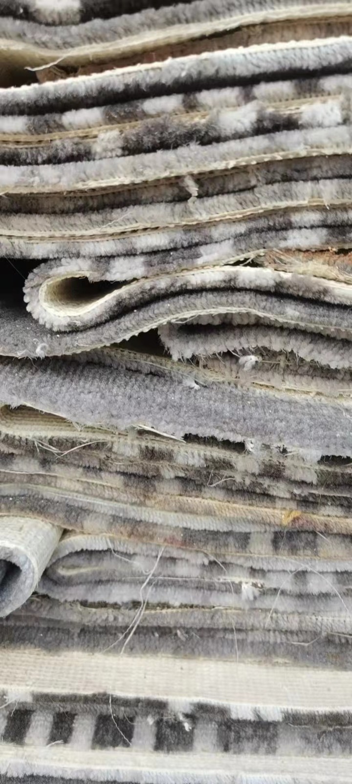 浙江工地保湿用地毡 厚地毯二手地毯工程地面防护用废旧地毯
