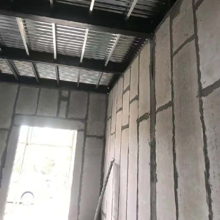轻质隔墙板厂家直销 室内隔断墙板防水阻燃轻质隔墙板供应
