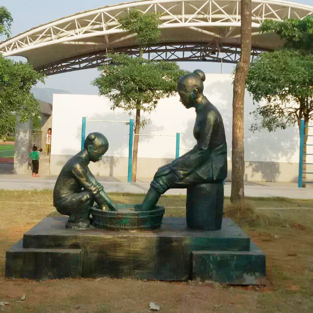 校园雕塑